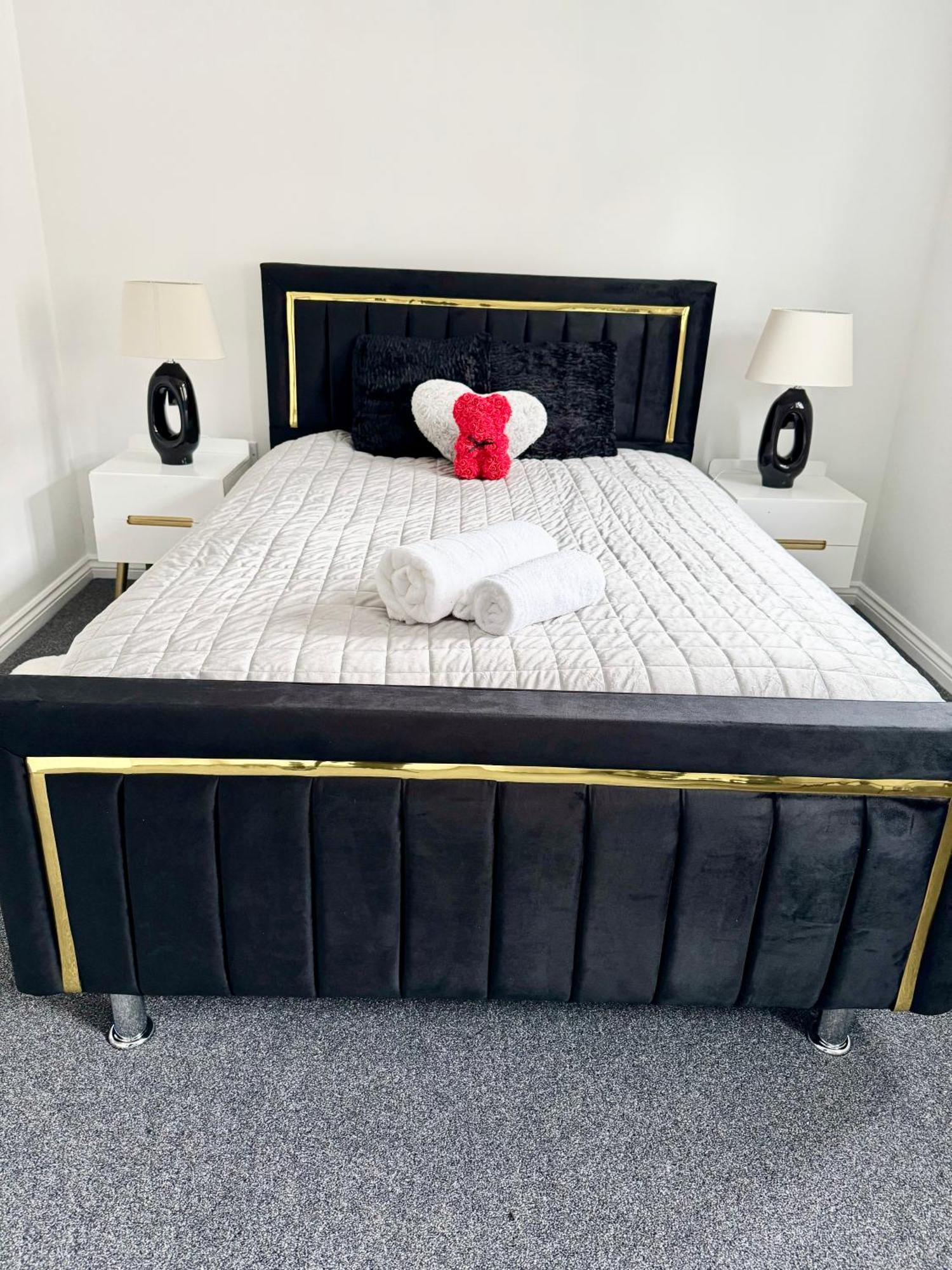 Harmony House 3 Bedroom New Build For Families, Contractors, Black Country Museum Sleeps 6 Типтон Экстерьер фото