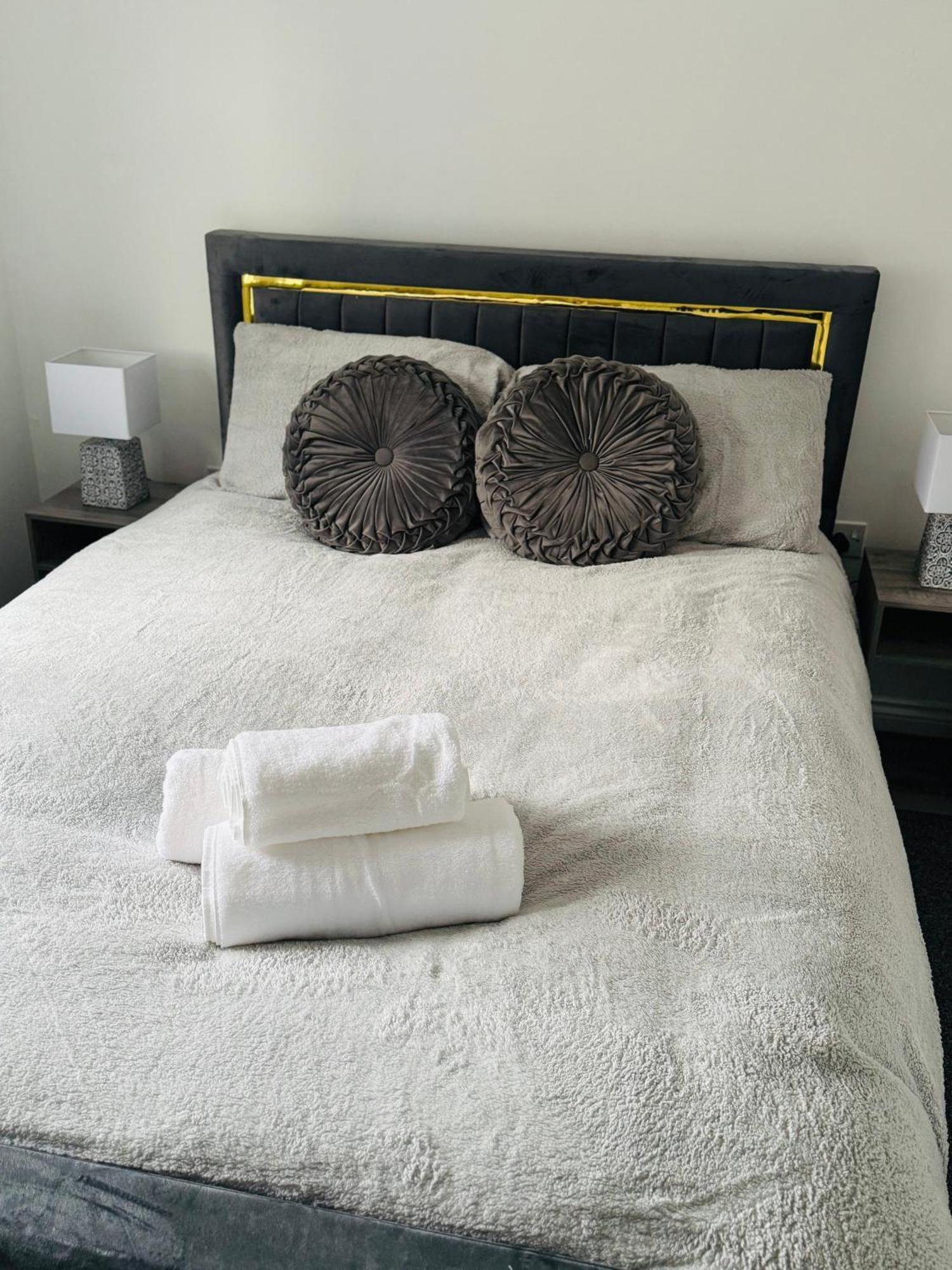 Harmony House 3 Bedroom New Build For Families, Contractors, Black Country Museum Sleeps 6 Типтон Экстерьер фото