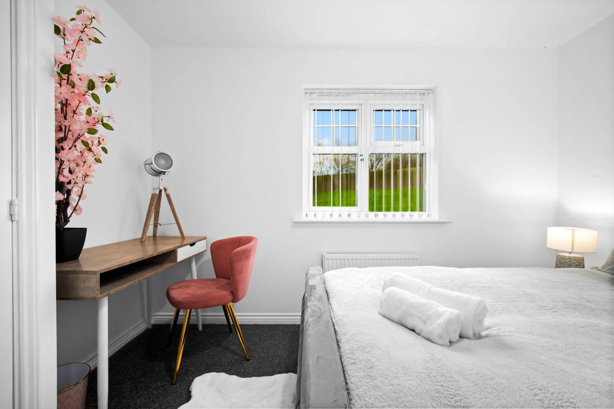 Harmony House 3 Bedroom New Build For Families, Contractors, Black Country Museum Sleeps 6 Типтон Экстерьер фото