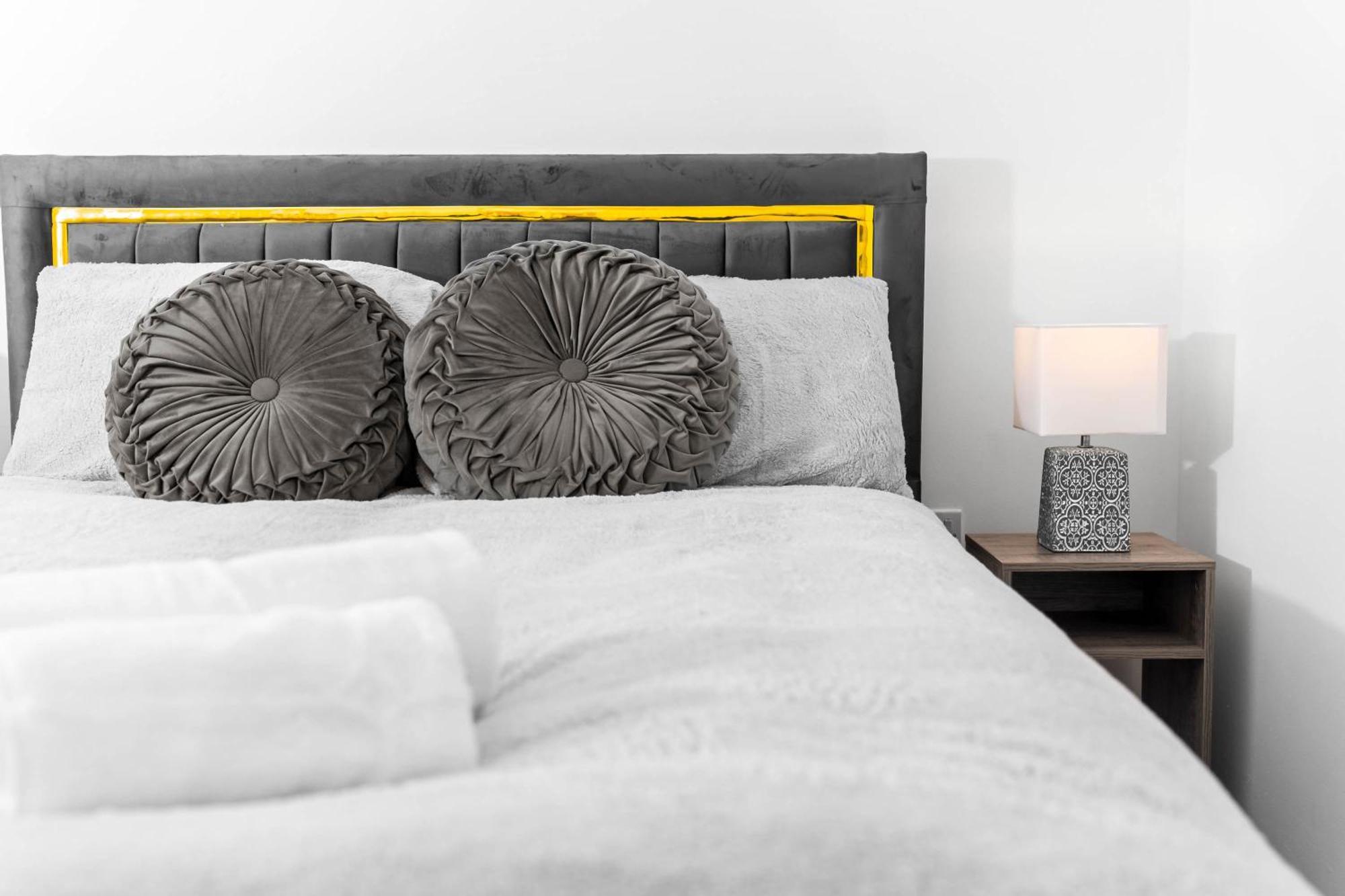 Harmony House 3 Bedroom New Build For Families, Contractors, Black Country Museum Sleeps 6 Типтон Экстерьер фото